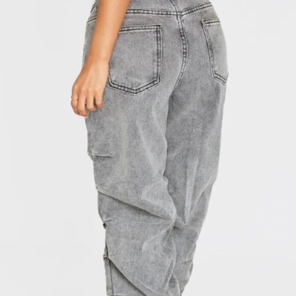 NWT - PLT Washed Grey Ruched Straight Leg Denim Jeans - Size 6 - Picture 4 of 5